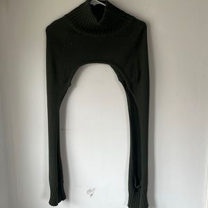 Delada Shrug- size medium